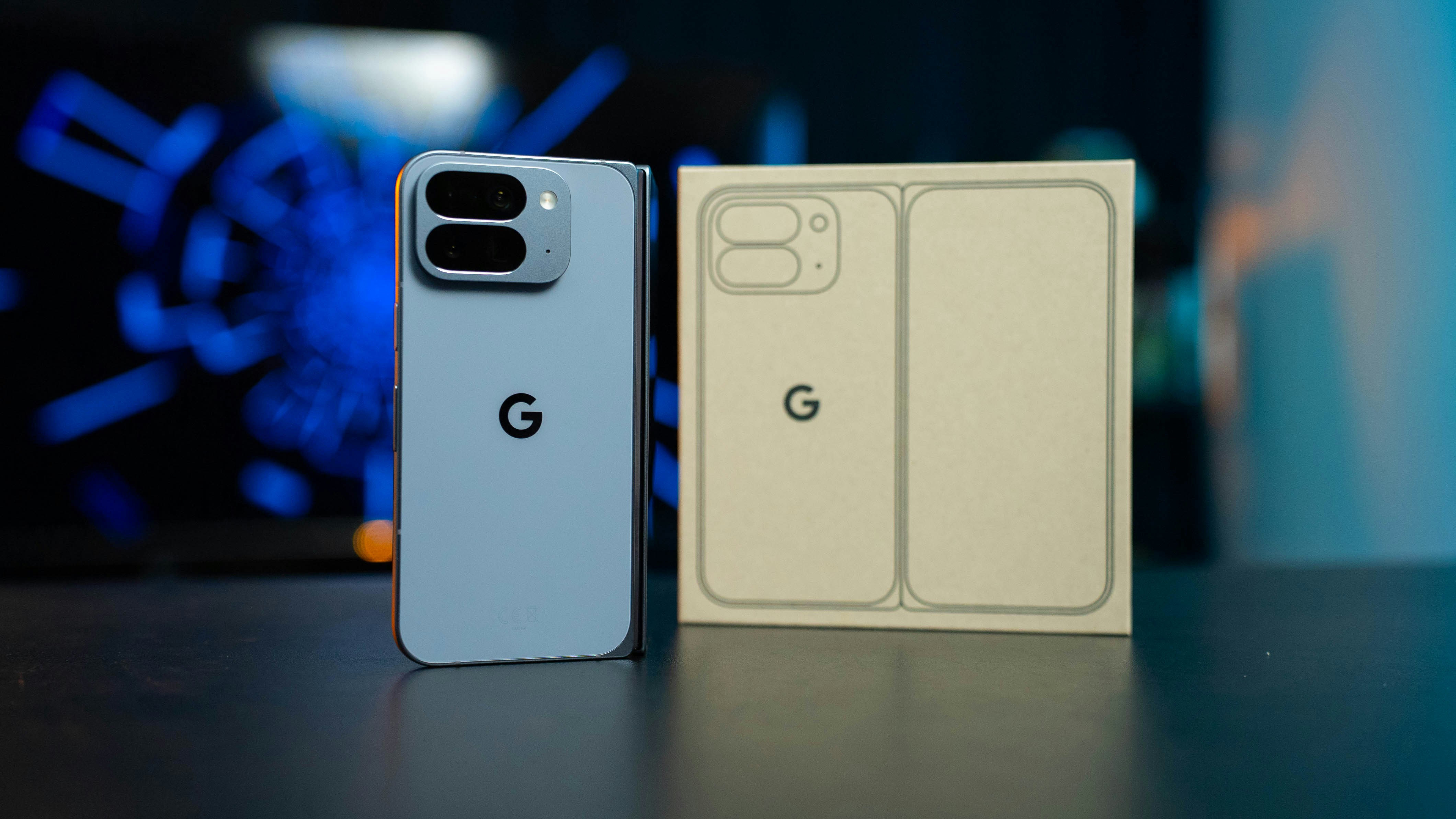 pixel 10 fold